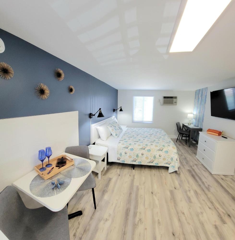 Satellite Motel